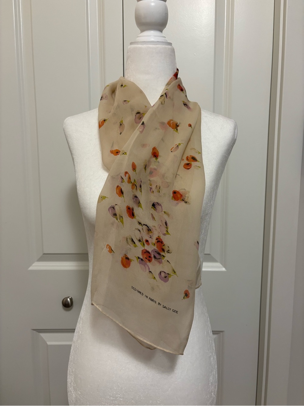 Vintage Sally Gee Paris Scarf (1960s-70s) 🌸